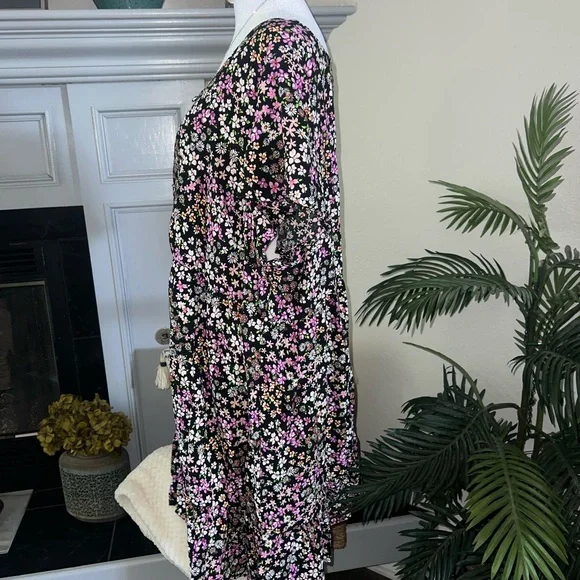 Passport Beautiful Floral Black and Pink Cottage Dress Size 2X - Picture 4 of 8